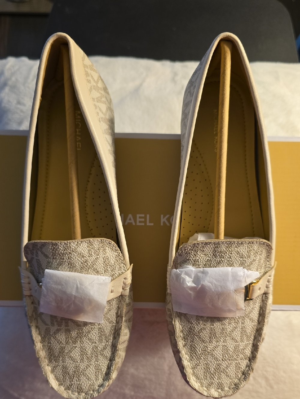 Authentic Michael Kors Shoes - Picture 2 of 6